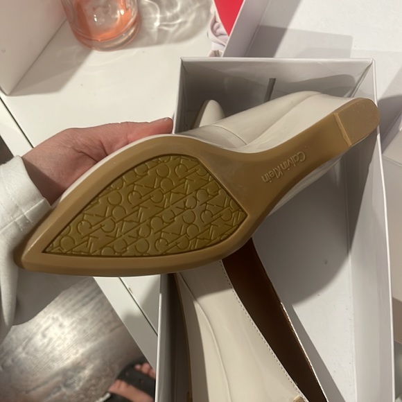 Calvin Klein Germina wedges NIB - soft white - Picture 4 of 7